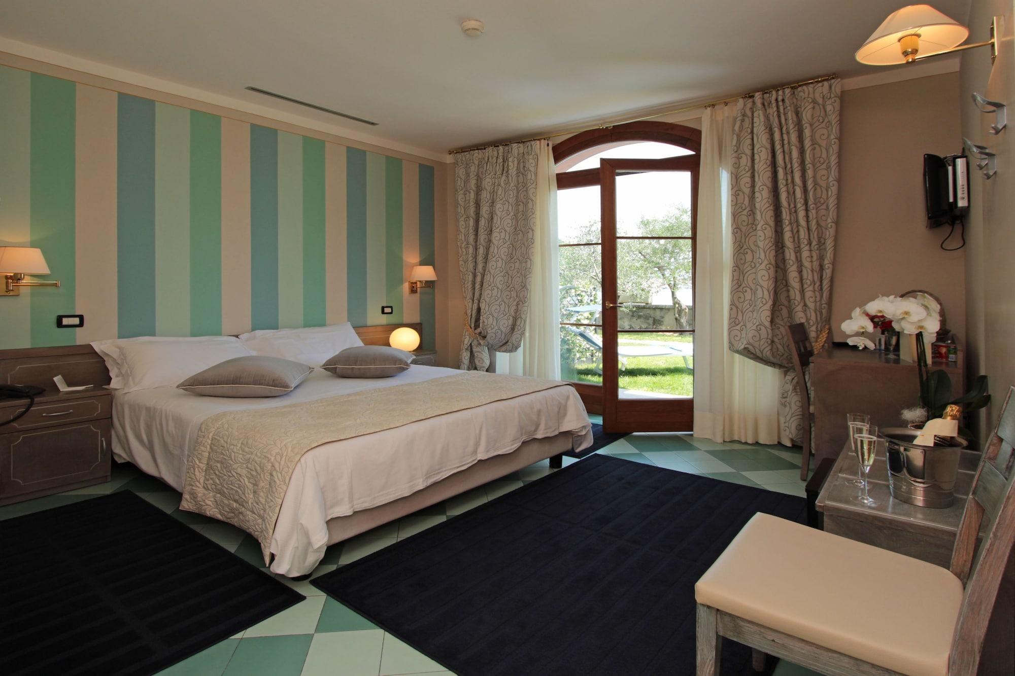 Hotel Villa Maria Au Lac - Estella Hotels Italia トスコラーノ・マデルノ エクステリア 写真