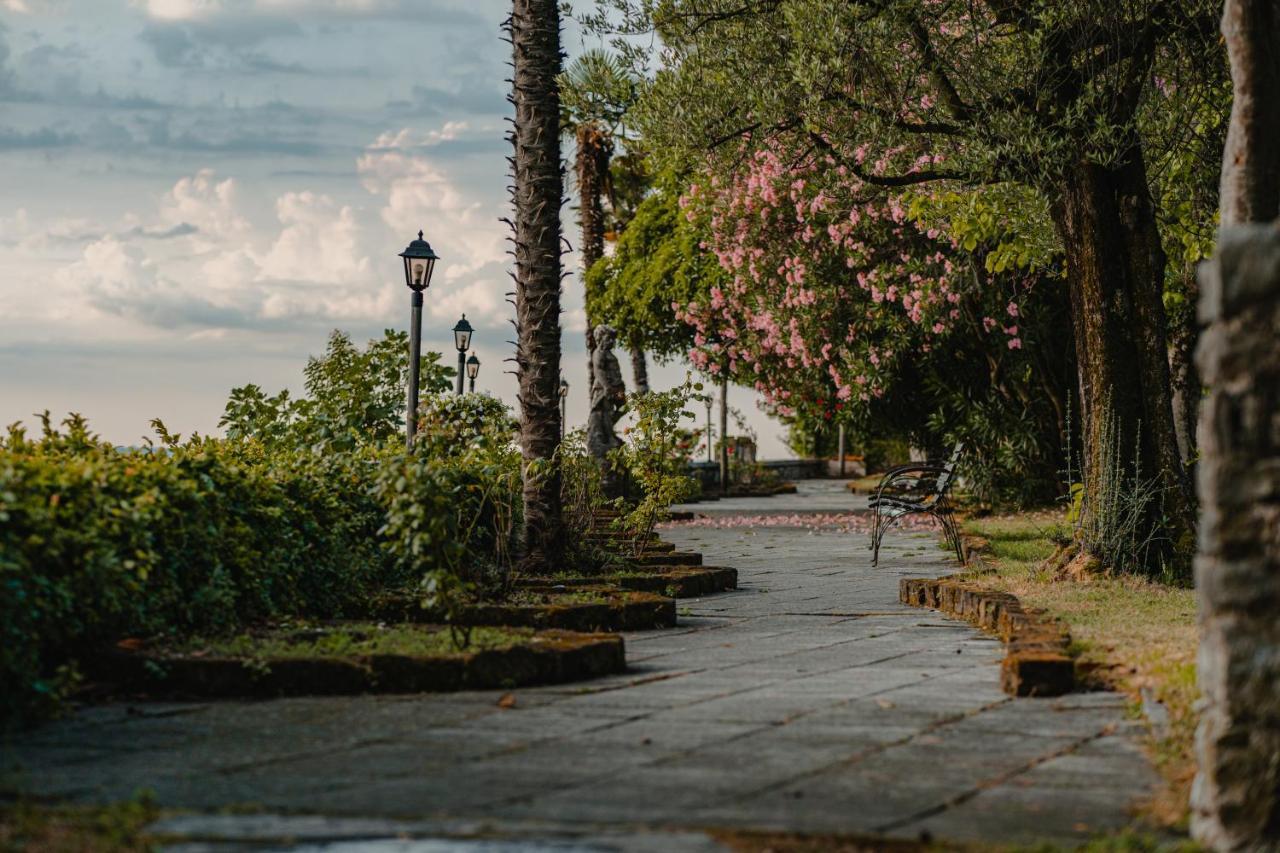 Hotel Villa Maria Au Lac - Estella Hotels Italia トスコラーノ・マデルノ エクステリア 写真