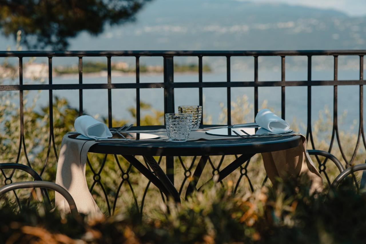 Hotel Villa Maria Au Lac - Estella Hotels Italia トスコラーノ・マデルノ エクステリア 写真