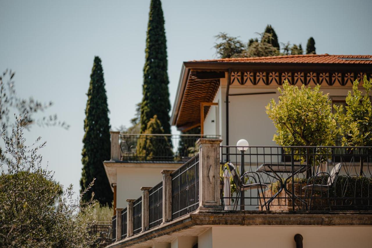 Hotel Villa Maria Au Lac - Estella Hotels Italia トスコラーノ・マデルノ エクステリア 写真