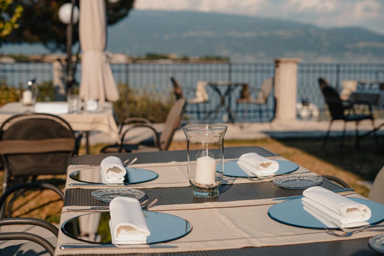 Hotel Villa Maria Au Lac - Estella Hotels Italia トスコラーノ・マデルノ エクステリア 写真