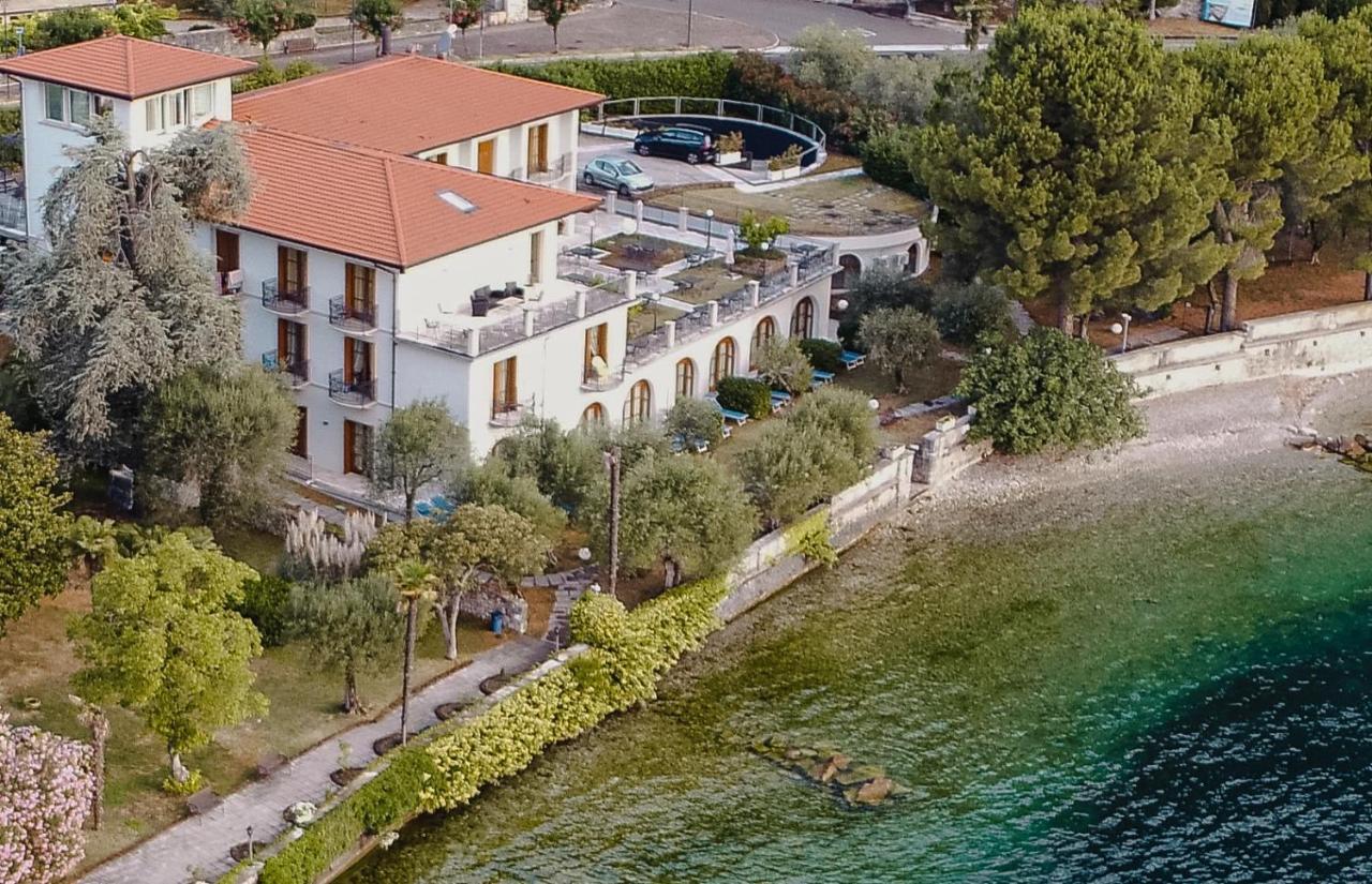 Hotel Villa Maria Au Lac - Estella Hotels Italia トスコラーノ・マデルノ エクステリア 写真