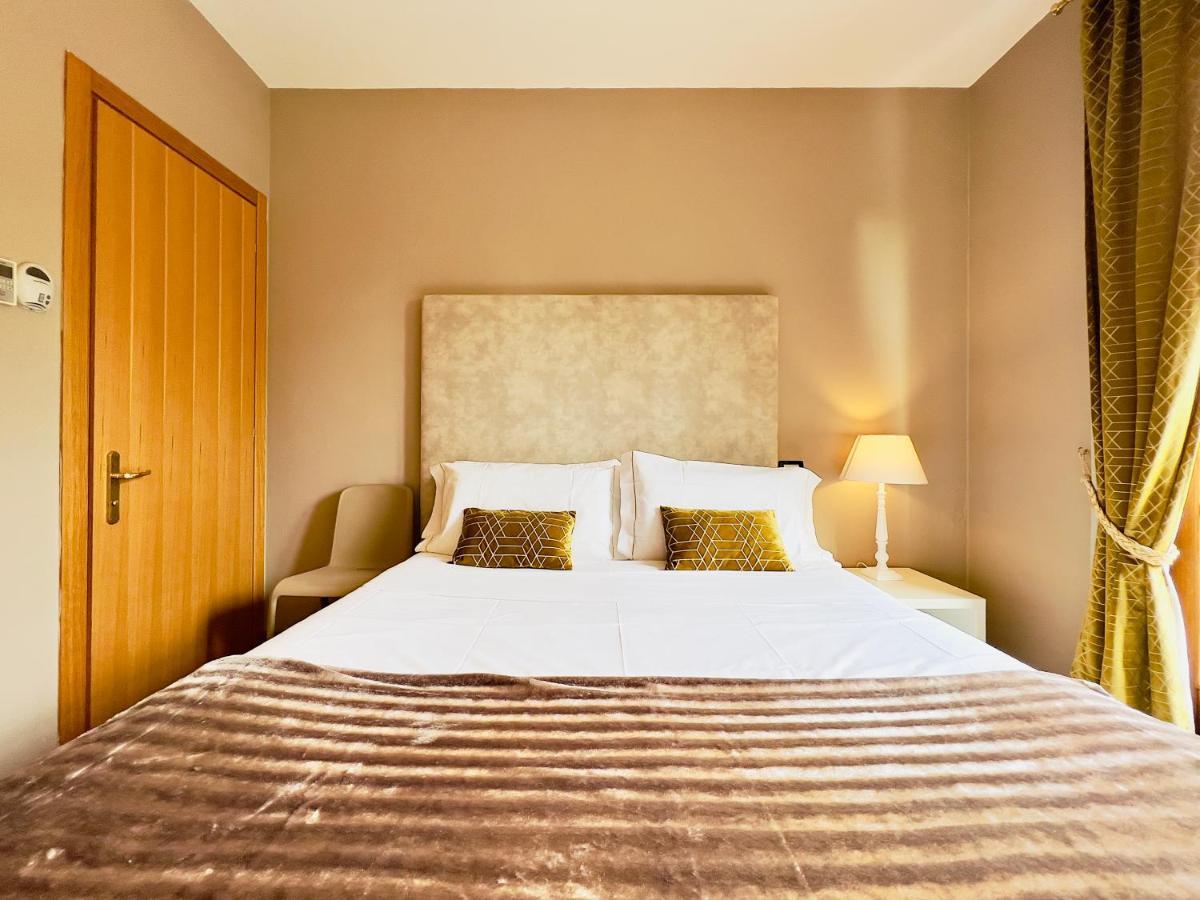 Hotel Villa Maria Au Lac - Estella Hotels Italia トスコラーノ・マデルノ エクステリア 写真