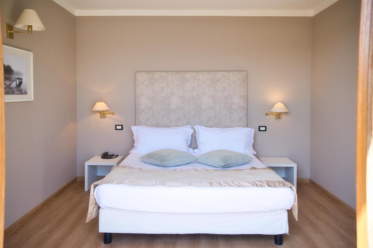 Hotel Villa Maria Au Lac - Estella Hotels Italia トスコラーノ・マデルノ エクステリア 写真