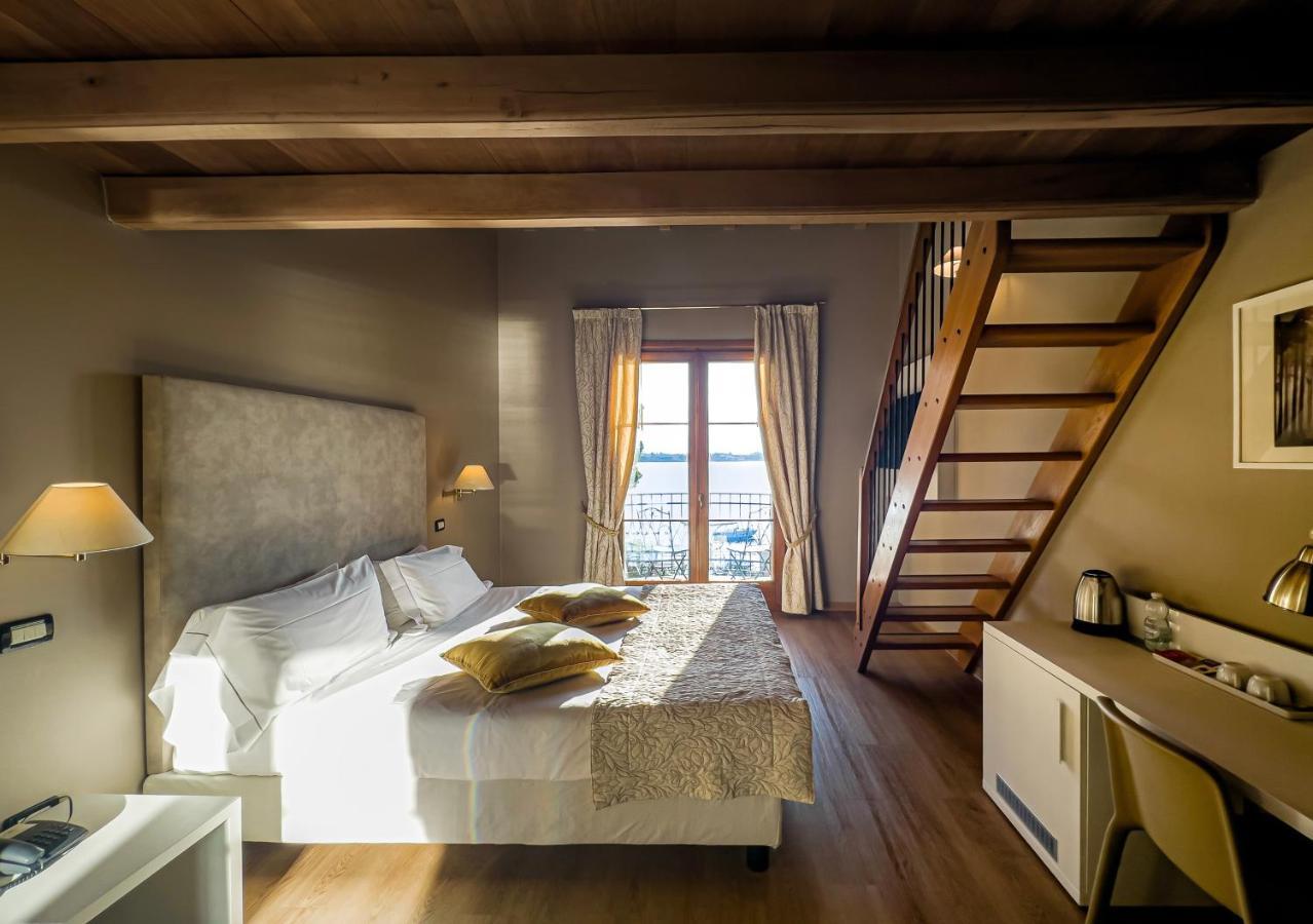 Hotel Villa Maria Au Lac - Estella Hotels Italia トスコラーノ・マデルノ エクステリア 写真