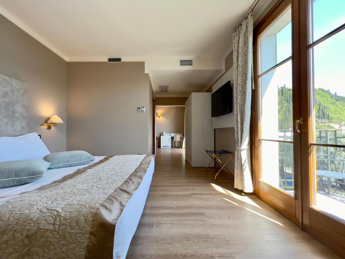 Hotel Villa Maria Au Lac - Estella Hotels Italia トスコラーノ・マデルノ エクステリア 写真