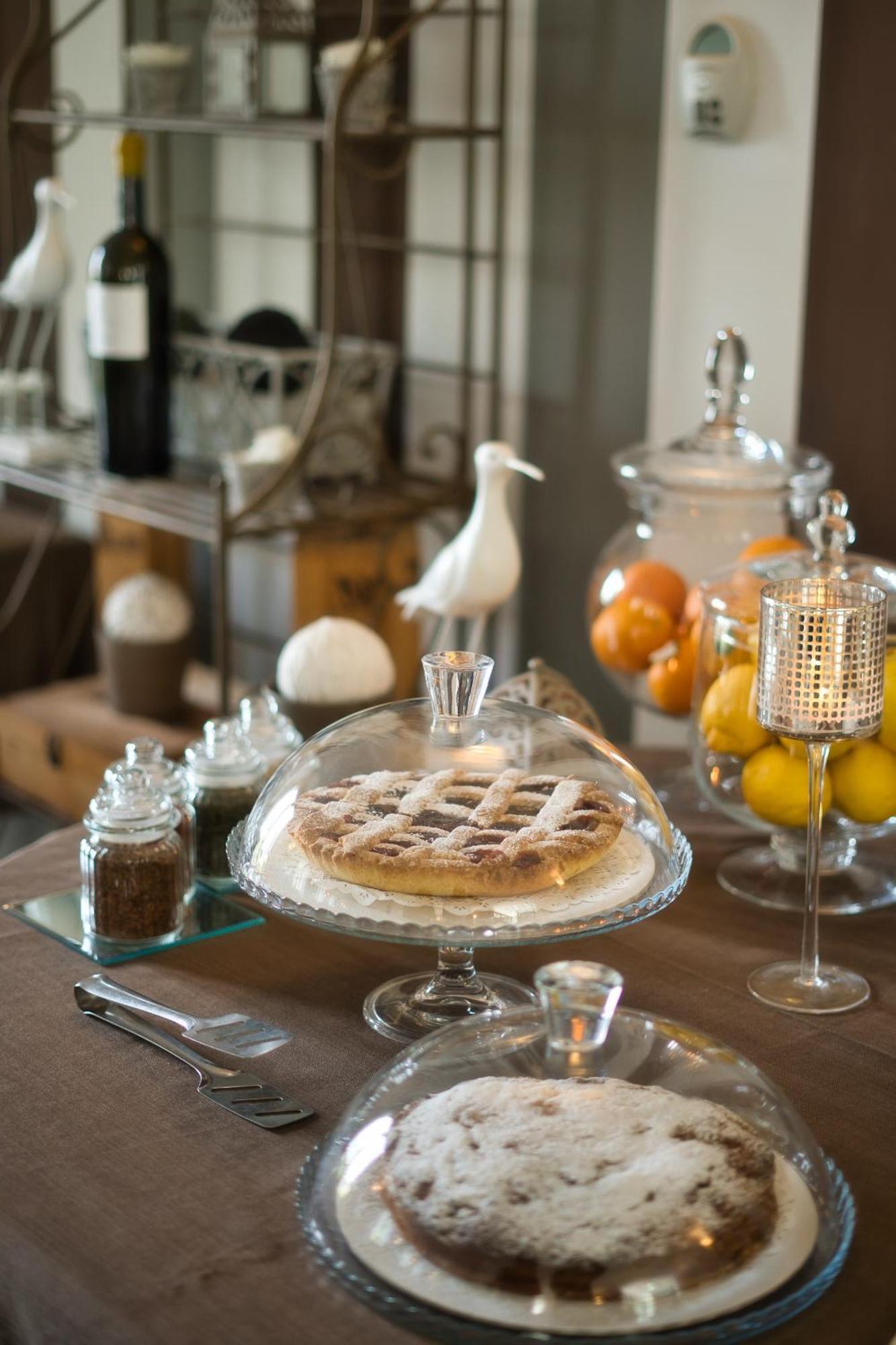 Hotel Villa Maria Au Lac - Estella Hotels Italia トスコラーノ・マデルノ エクステリア 写真