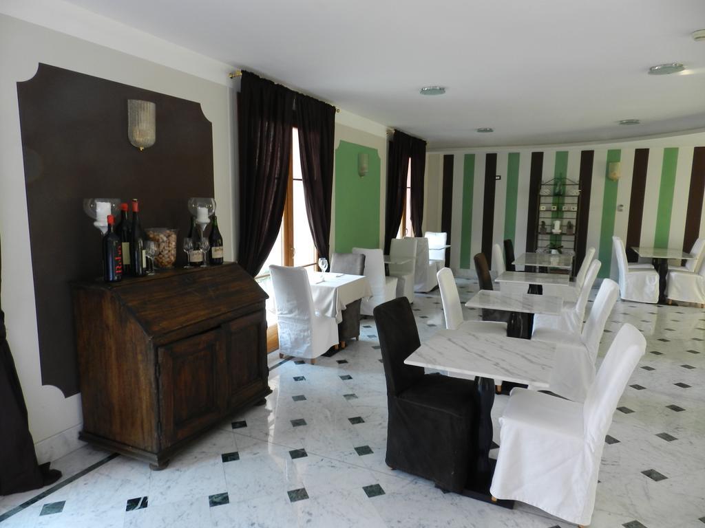 Hotel Villa Maria Au Lac - Estella Hotels Italia トスコラーノ・マデルノ エクステリア 写真